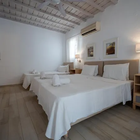 מלון אהבה Twins-trisa