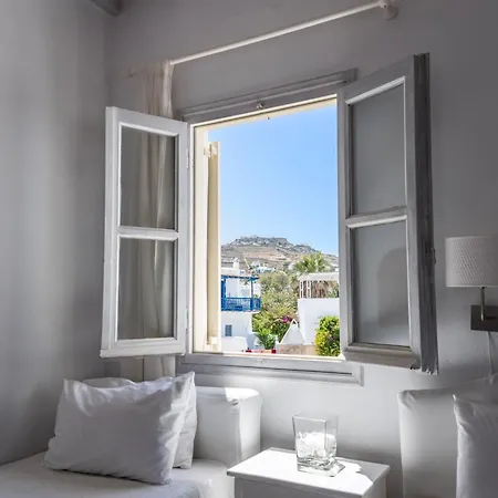 מלון אהבה Twins-trisa אורנוס